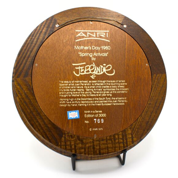 Vintage ANRI Mother’s Day Plate Spring Arrivals Italy by Ferrandiz Wood Frame - Picture 3 of 6